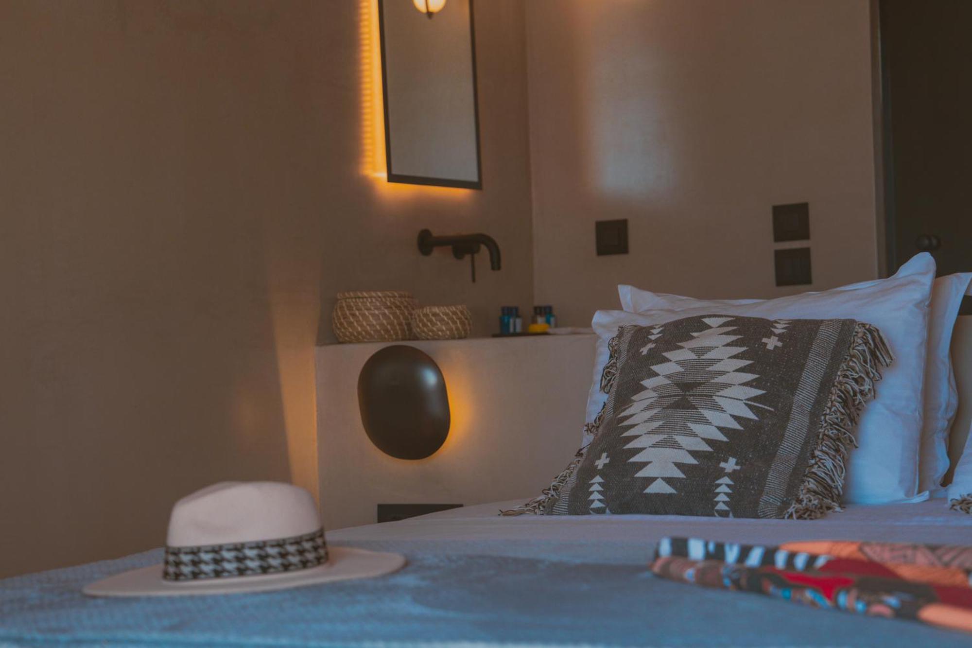 Legends In Town, By Mykonos High Aparthotel Mykonos Town Bagian luar foto